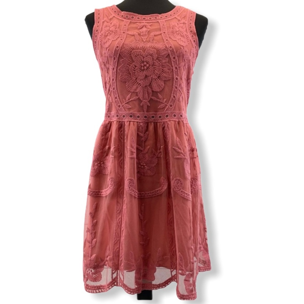 Entro Lace Fit And Flare Sleeveless Dress S